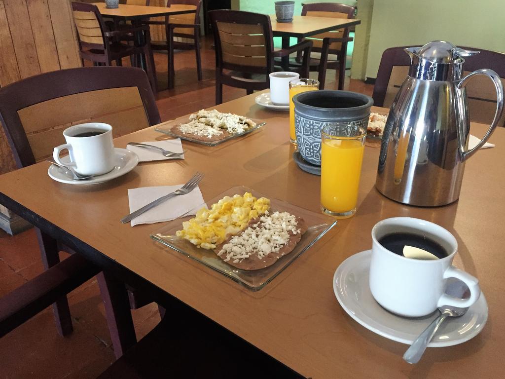 Hotel Plaza Morelia Dış mekan fotoğraf